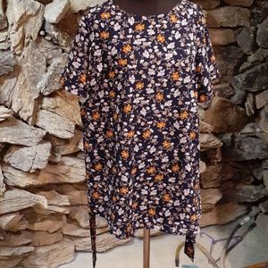 Maternity Ingrid & Isabel Maternity Top.